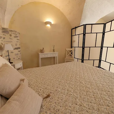 Campagne Vallauris Bed & Breakfast 3*