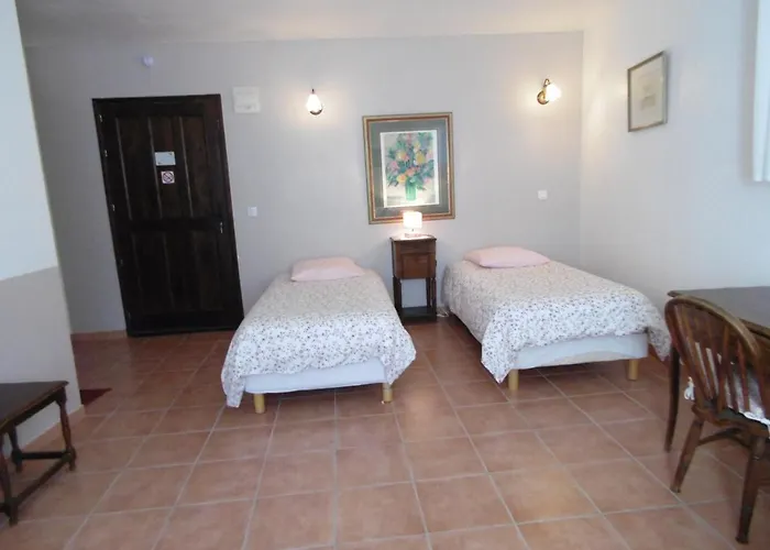 La Ferme De Valauris Alojamento de Acomodação e Pequeno-almoço 3*