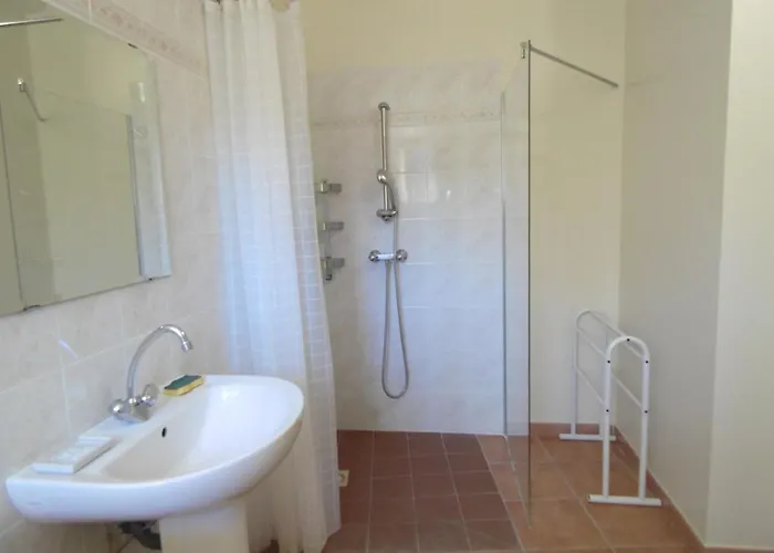 La Ferme De Valauris Couette-café Valernes