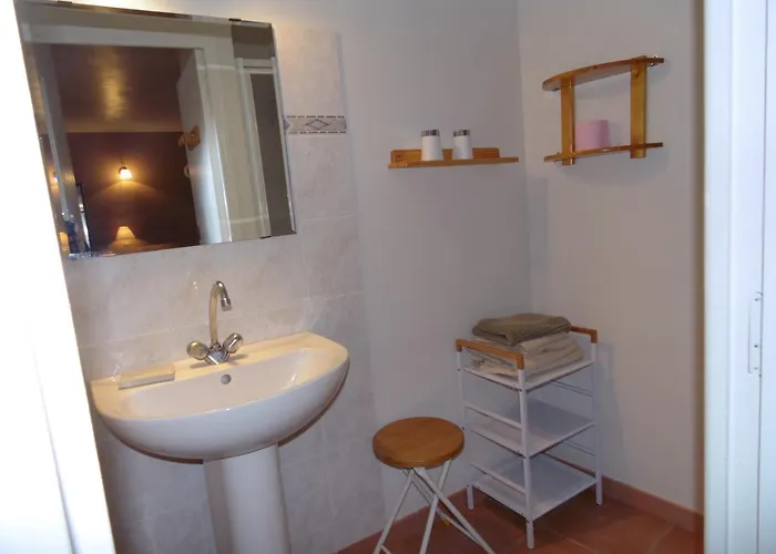 Couette-café La Ferme De Valauris 3*