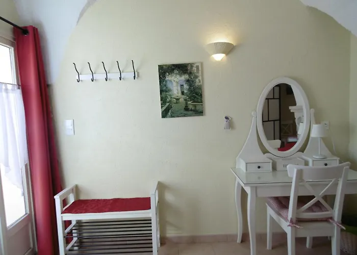 La Ferme De Valauris Couette-café 3*