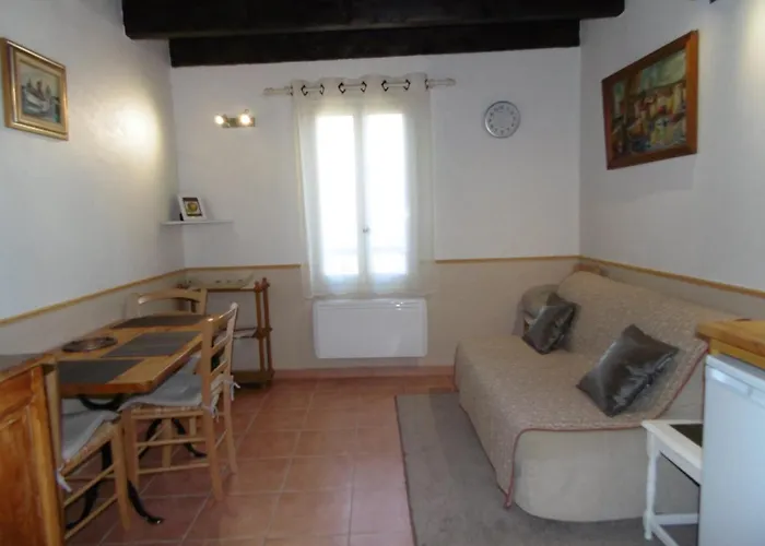 Alojamento de Acomodação e Pequeno-almoço La Ferme De Valauris Valernes